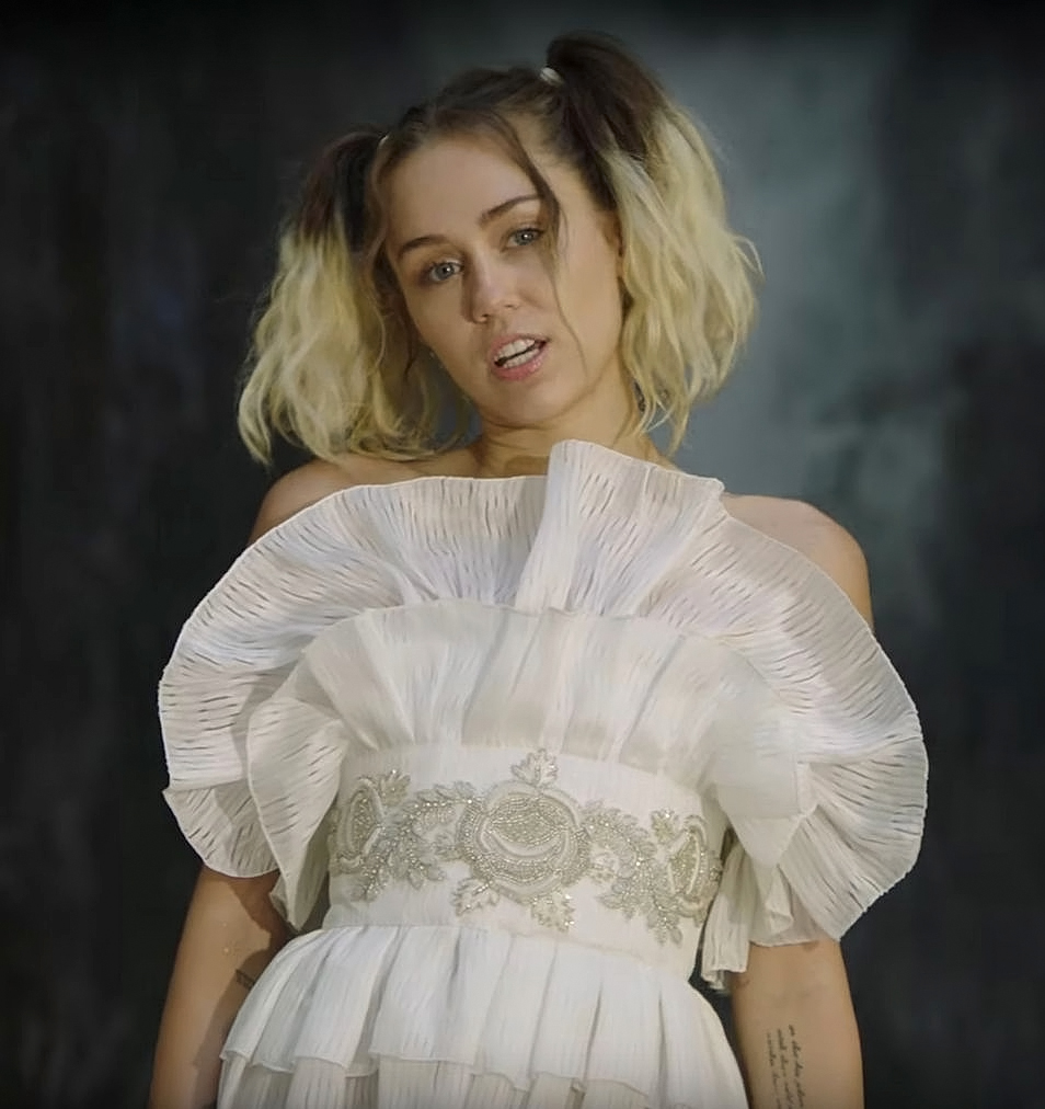 Miley Cyrus (Malinbu) 1