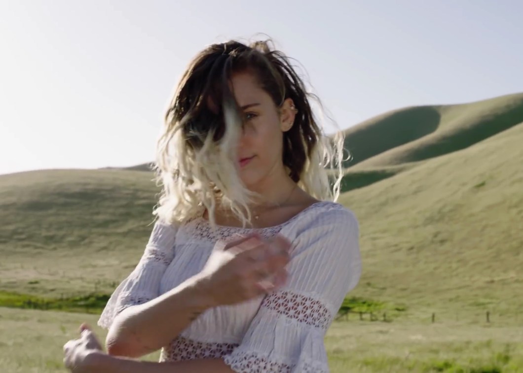 Miley Cyrus (Malinbu) 3