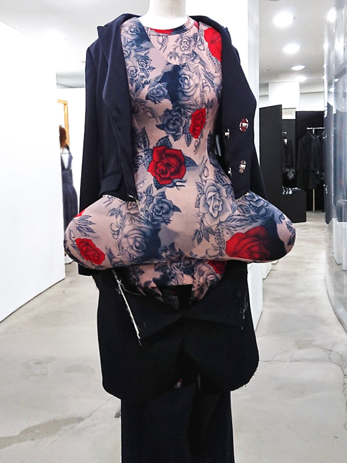 CDG SS 2019 fibreglass vest.jpg