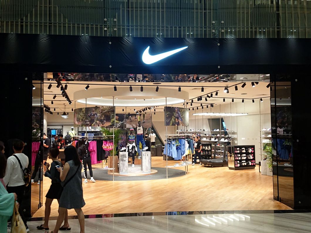 Nike store @ Jewel OP