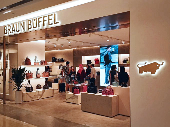 Braun Buffel store @ION orchard