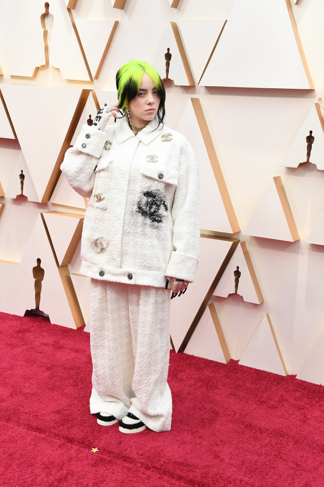 oscars-2020-billie-eilish-2