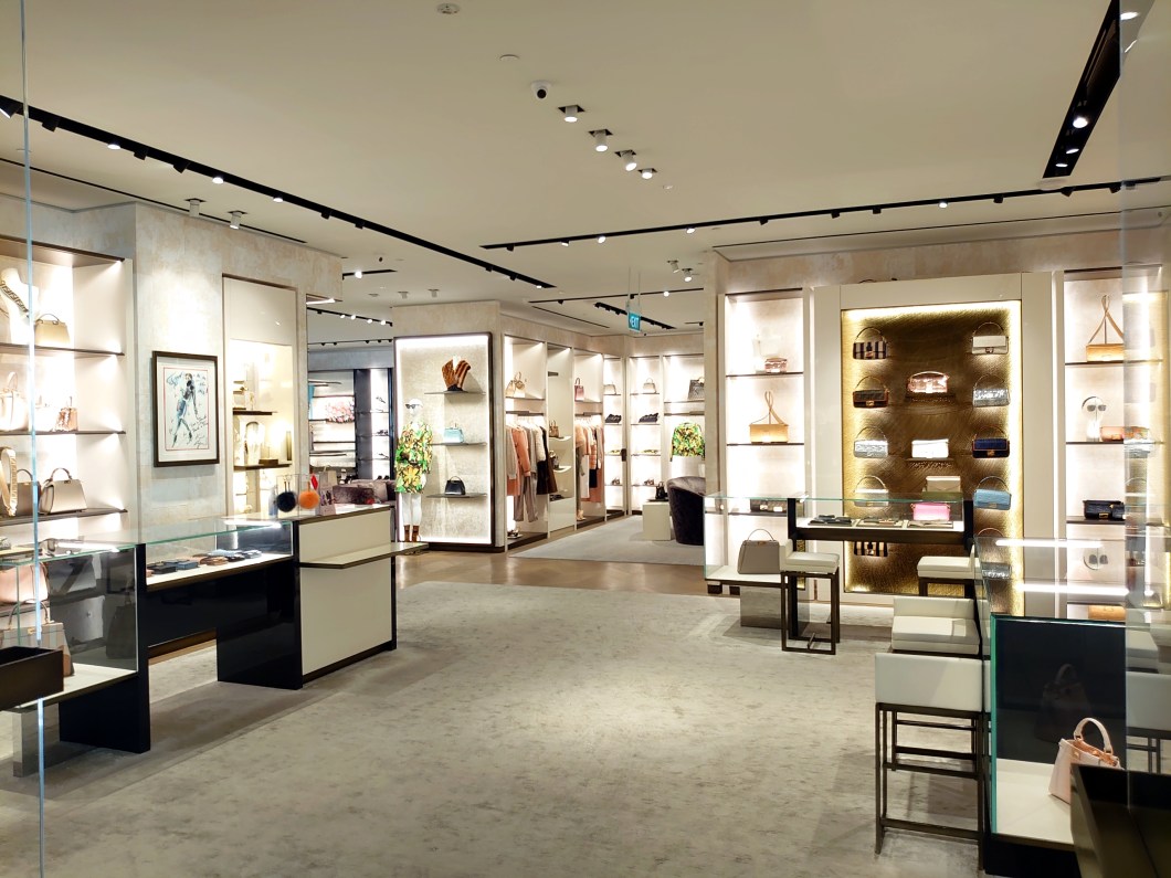 20-03-16-10-53-46-061_deco