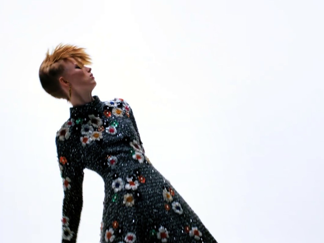 20-07-07-23-29-16-534_deco